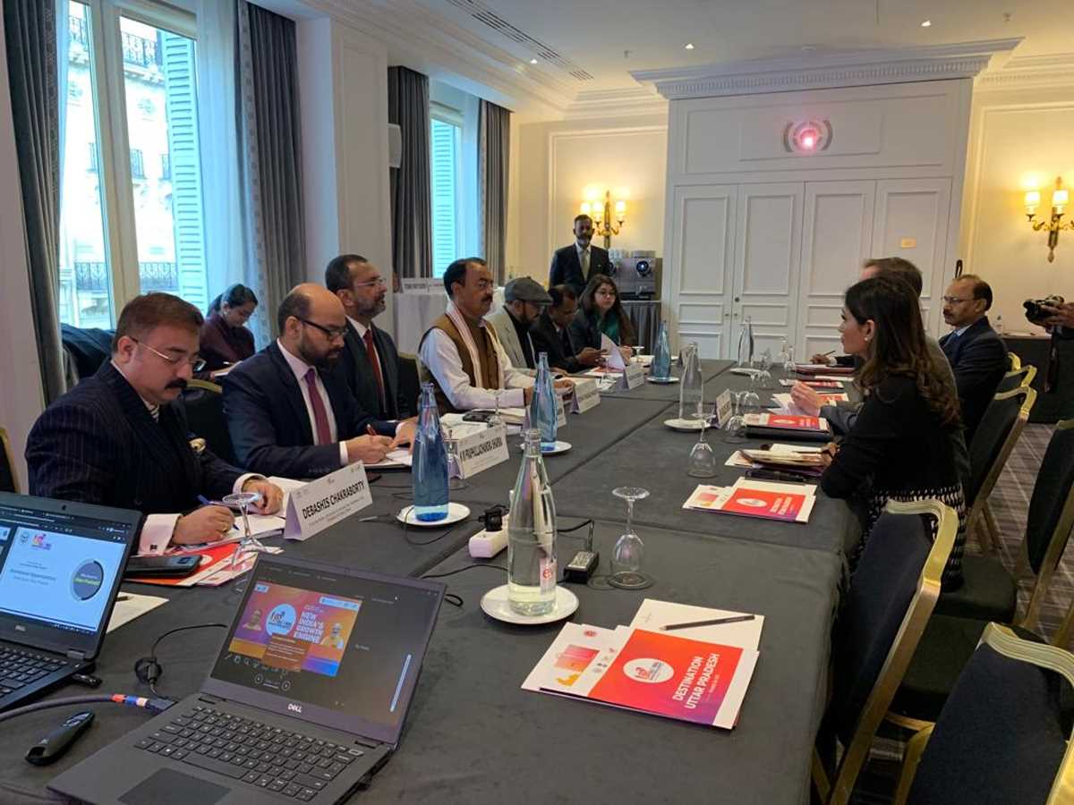 उपमुख्यमंत्री केशव प्रसाद मौर्य ने प्रतिनिधिमंडल के साथ फ्रांस में किया रोड शो व बैठक